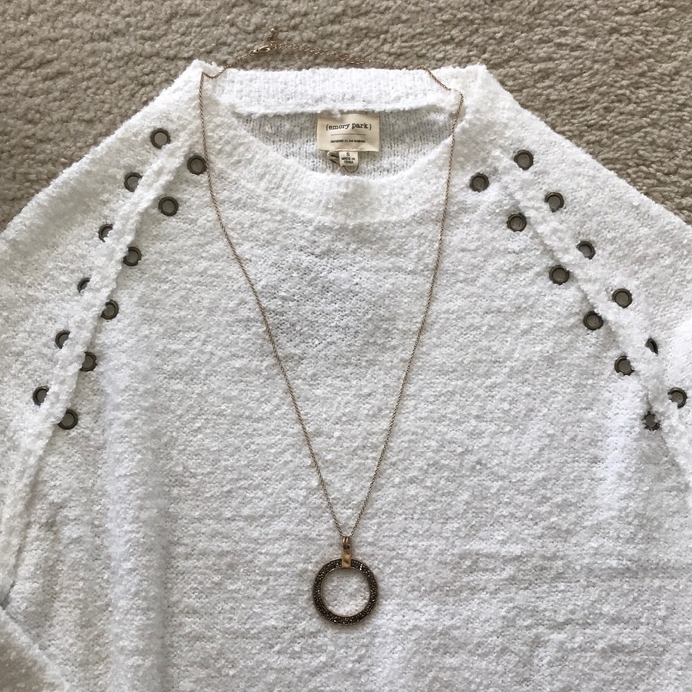 ❤️1 SMALL❤️Super Soft Detailed White Sweater - Picture 5 of 6